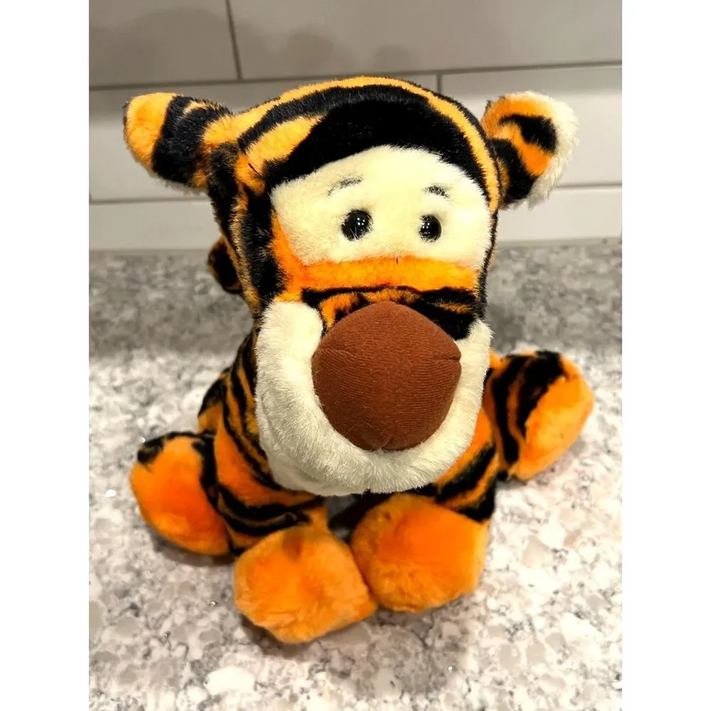 Tigger Stuffed Animal Plush Sitting Disneyland Winnie the Pooh Toy 14